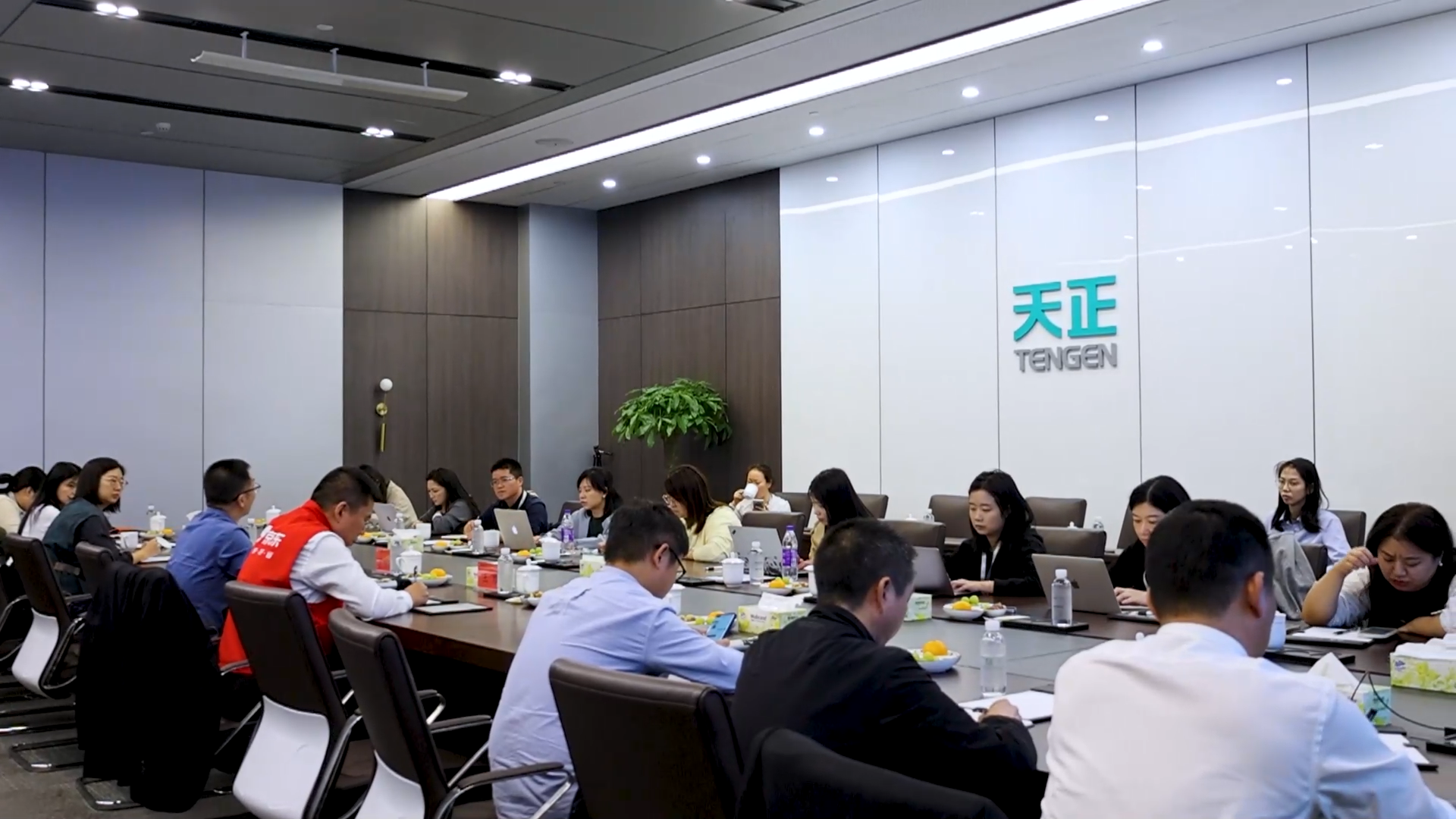 京东工业走进领航国际pg，探访产业数智化之路！